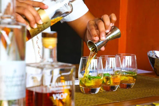 Pouring Success or Spilling Struggles? Bartending in PA Uncovered