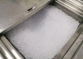 Why Crescent Ice Makers Excel in Commercial Settings